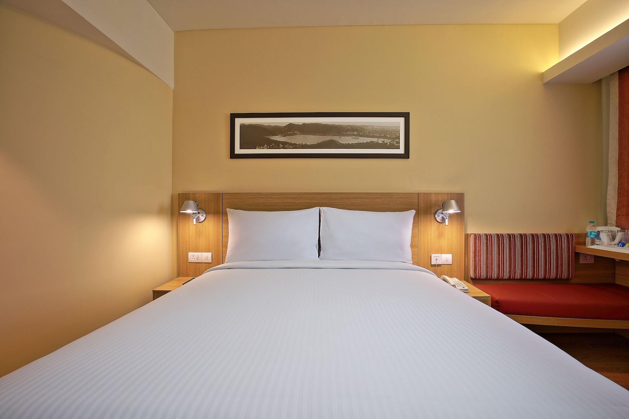 Отель Ibis Bengaluru Outer Ring Road Экстерьер фото