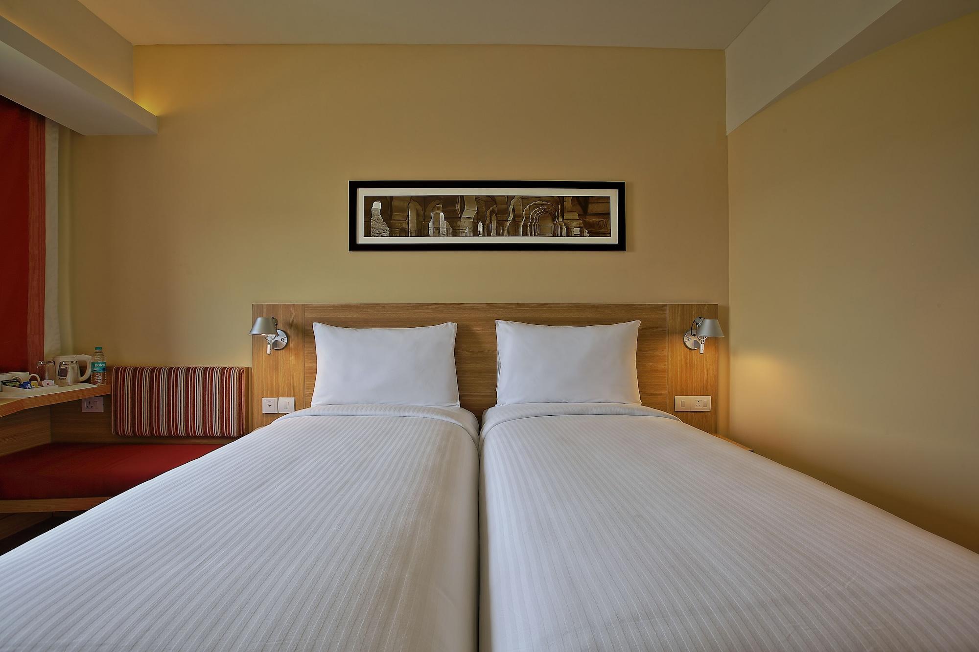 Отель Ibis Bengaluru Outer Ring Road Экстерьер фото