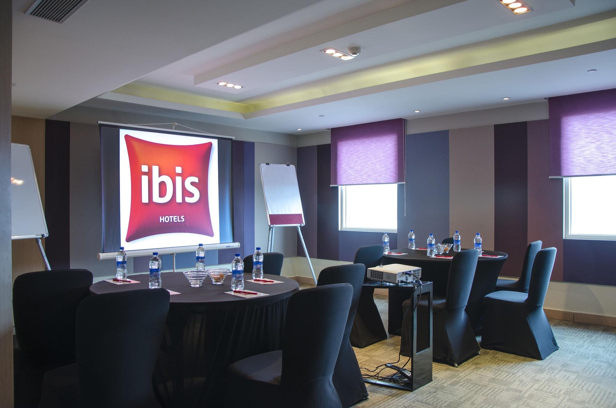 Отель Ibis Bengaluru Outer Ring Road Экстерьер фото