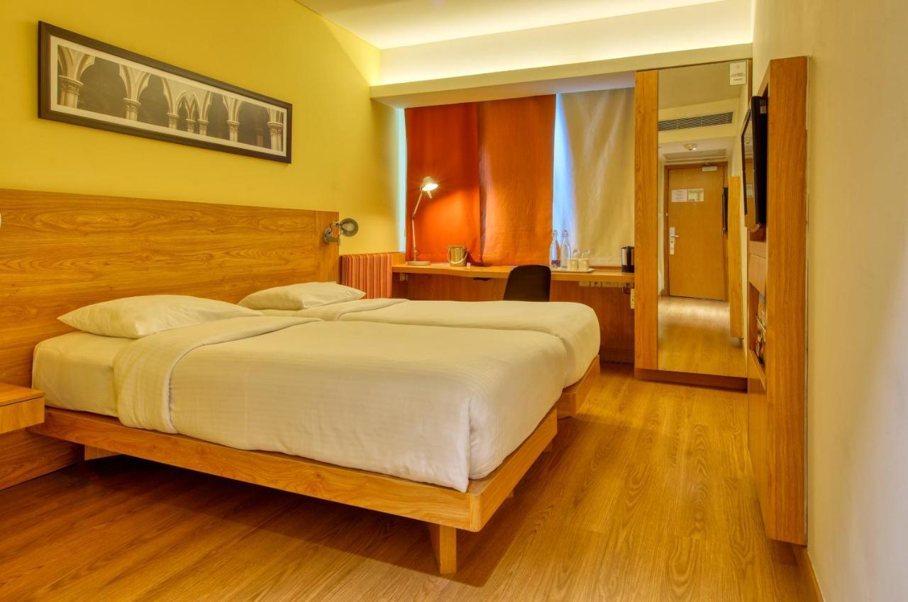Отель Ibis Bengaluru Outer Ring Road Экстерьер фото