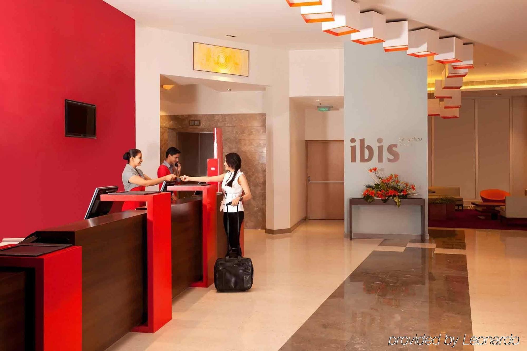 Отель Ibis Bengaluru Outer Ring Road Интерьер фото