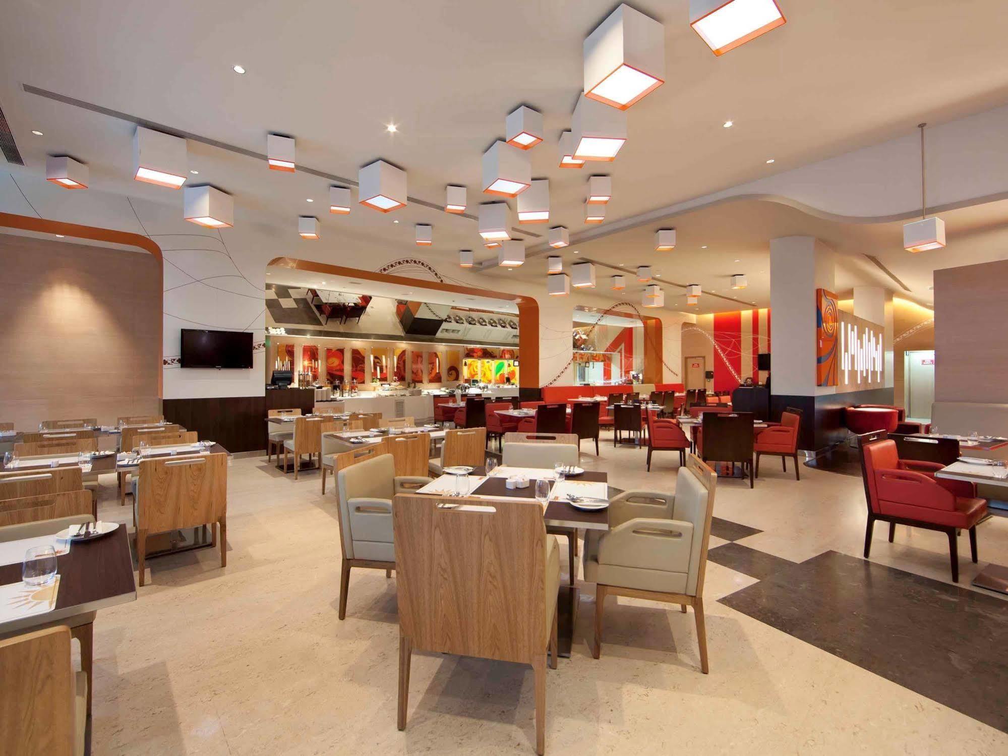 Отель Ibis Bengaluru Outer Ring Road Экстерьер фото