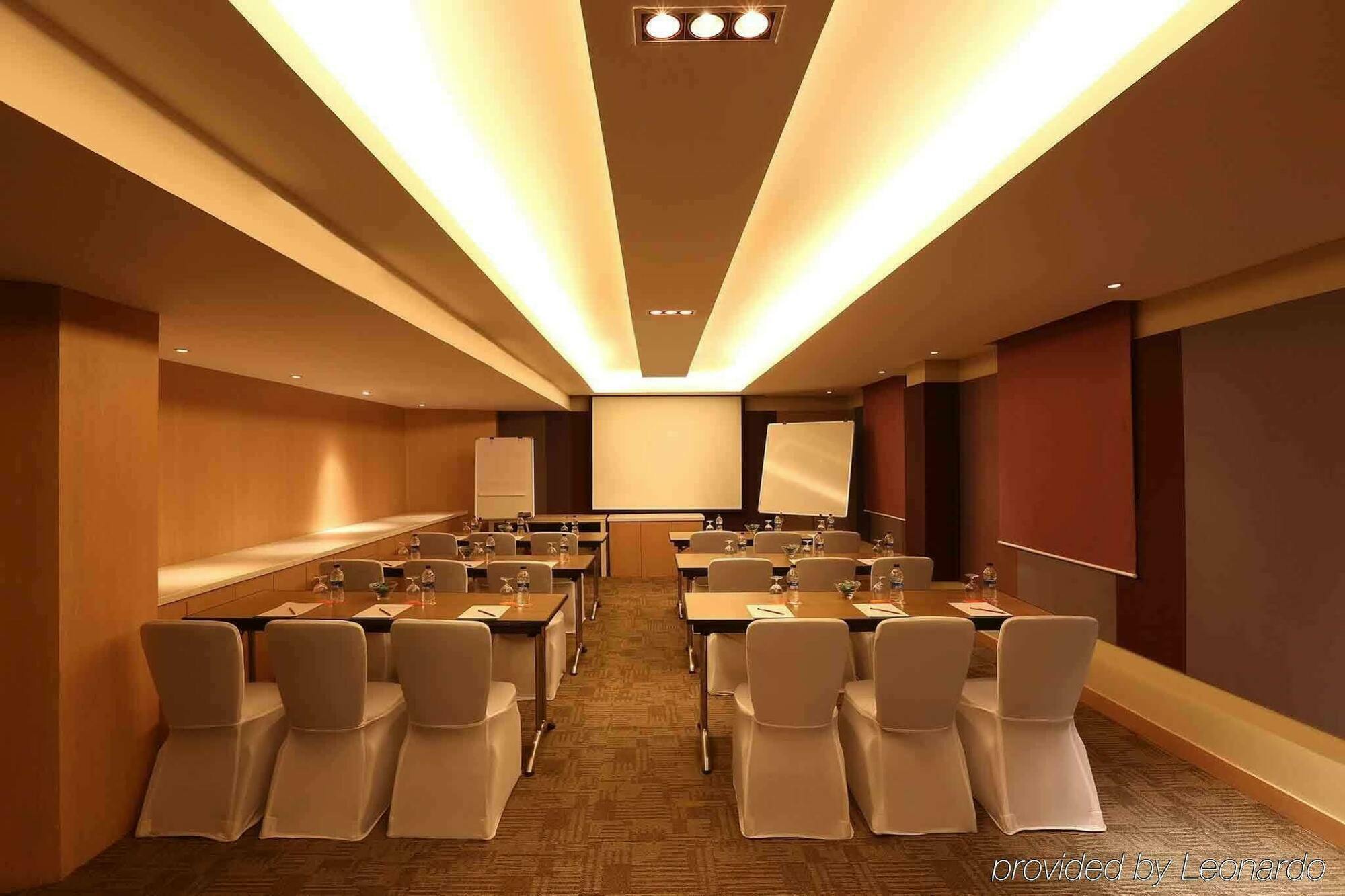 Отель Ibis Bengaluru Outer Ring Road Экстерьер фото